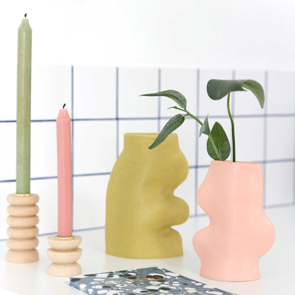 Fluxo Keramikvase Medium Pink – Handgemachte Vase aus Portugal 10x6x17cm – Moderne Deko Blumenvase Keramik – FSC Verpackung – Elegantes Wohnaccessoire