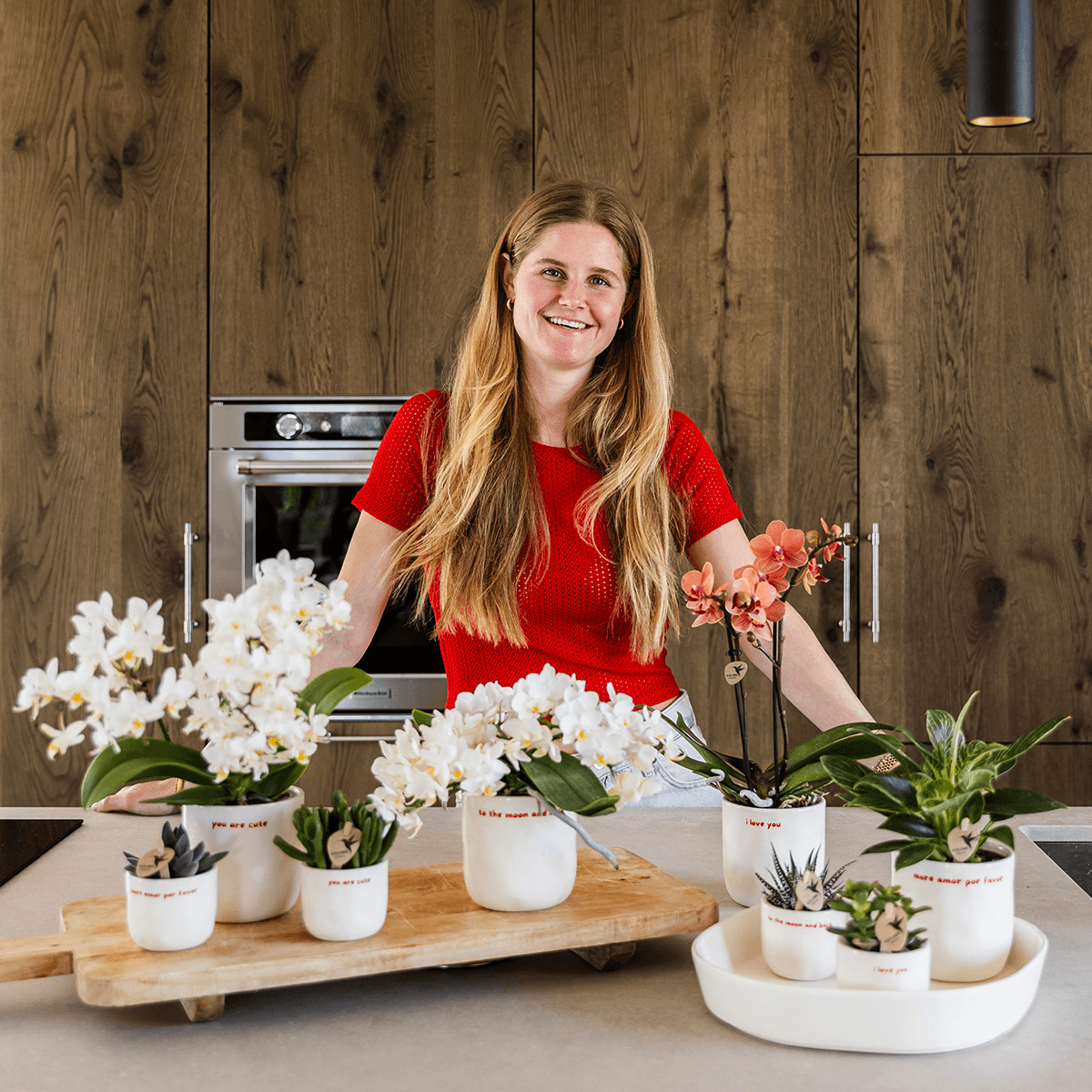 Geschenkset Love You – Rote Phalaenopsis Orchidee Congo mit Sukkulente – Love Übertöpfe auf Cloud Plate – Pflanzen Geschenkset Valentinstag Geburtstag