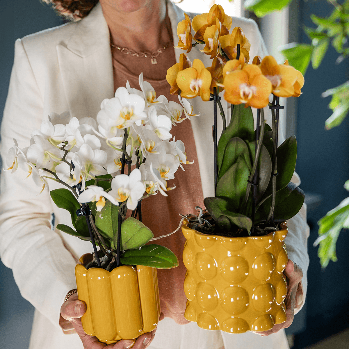 Übertopf Retro Shine gelb Ø9cm – Blumentopf mit Blasenrelief – hochglänzender Retro – Übertopf im 70er – Design – Pot