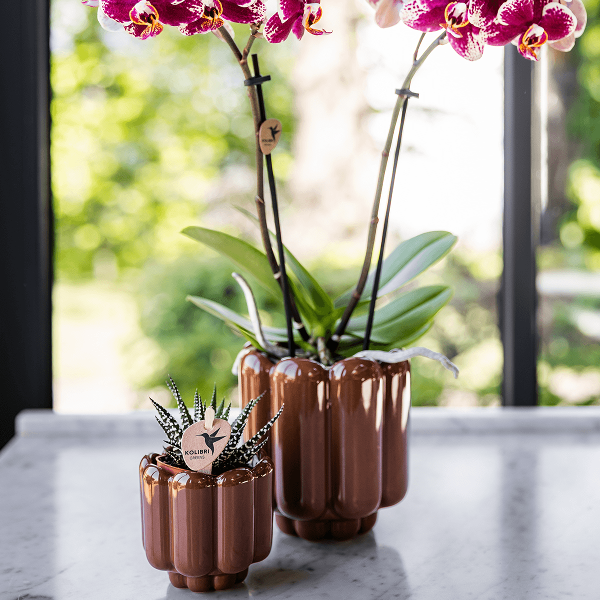 Übertopf Retro Shine braun Ø9cm – Blumentopf mit Blasenrelief – hochglänzender Retro – Übertopf im 70er – Design – Pot