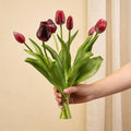 Tulpenstrauß Dunkelrot Real Touch Kunsttulpen – 7 Stiele – 42cm – Kunstblumenstrauß in Bordeaux – Optik – Plant